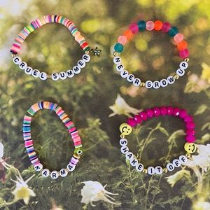 Taylor Swift Friendship Bracelets